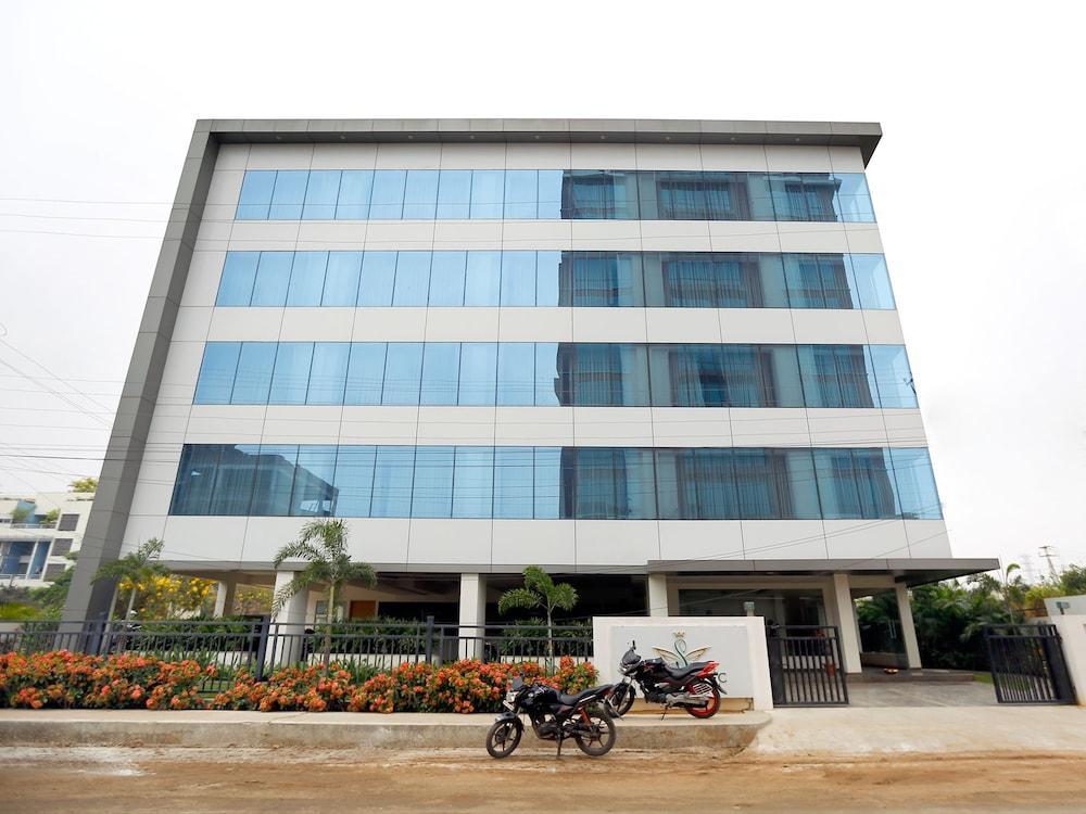 Fabhotel Syberitic Suites Gachibowli - Fully Vaccinated Staff Kondapur  Extérieur photo